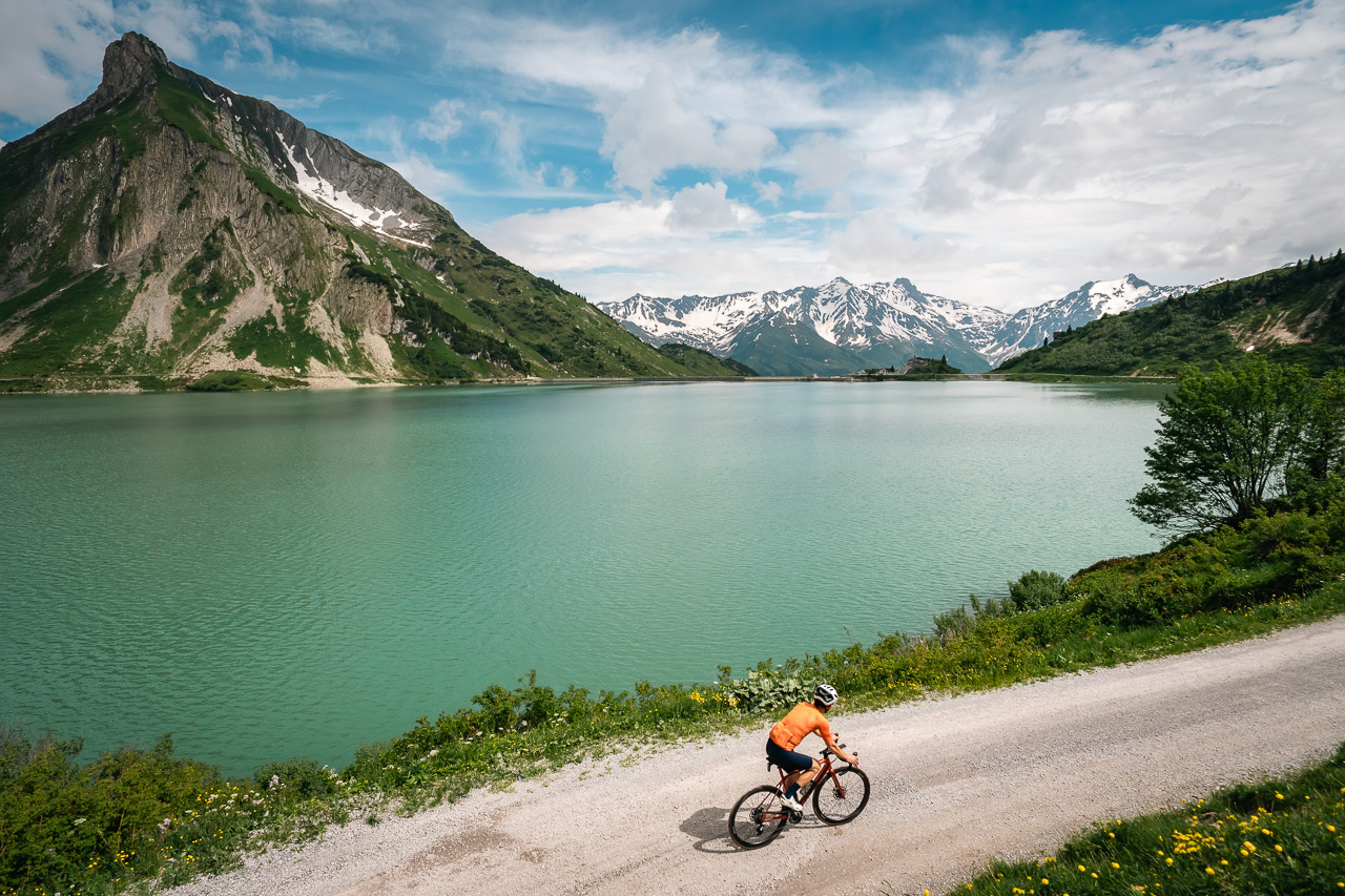 Road cycling in the Alps